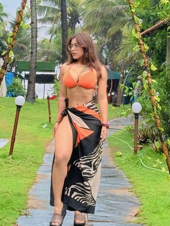 Disha prajapati leaked private photo uncensored HD quality