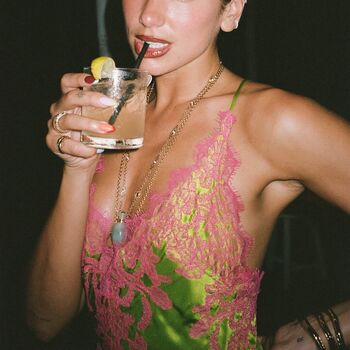Dua lipa  page leaked private photo uncensored HD quality