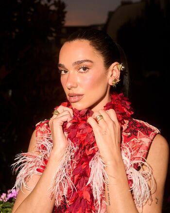 Dua lipa  page leaked private photo uncensored HD quality