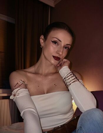 Duckiedoll leaked private photo uncensored HD quality