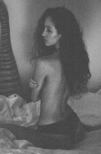 Dulcemoonvip leaked private photo uncensored HD quality
