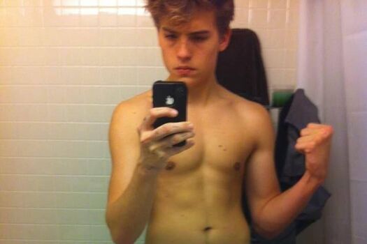 Dylan sprouse leaked private photo uncensored HD quality