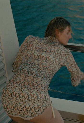 Elizabeth debicki page leaked private photo uncensored HD quality