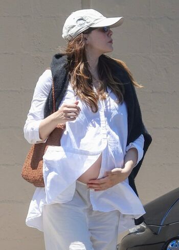 Elizabeth olsen  page leaked private photo uncensored HD quality