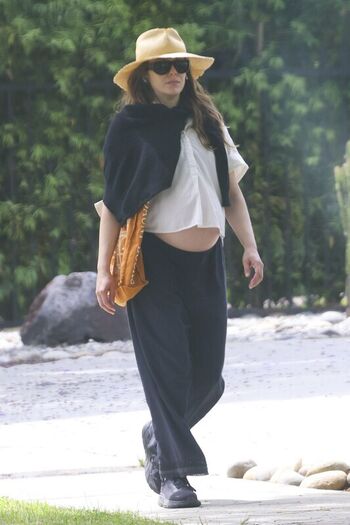 Elizabeth olsen  page leaked private photo uncensored HD quality