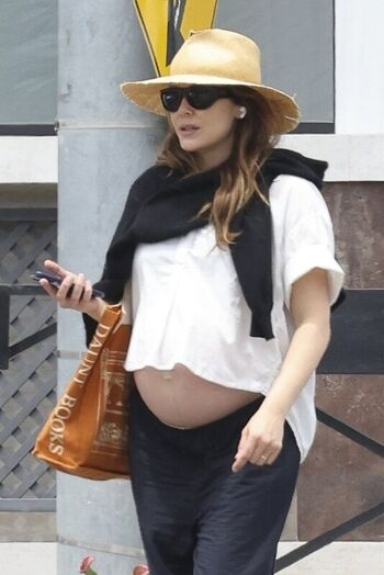 Elizabeth olsen leaked private photo uncensored HD quality