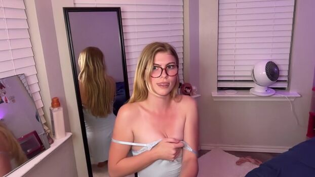 Elliee leaked private photo uncensored HD quality