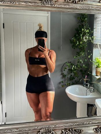 Elliemaejohnson leaked private photo uncensored HD quality