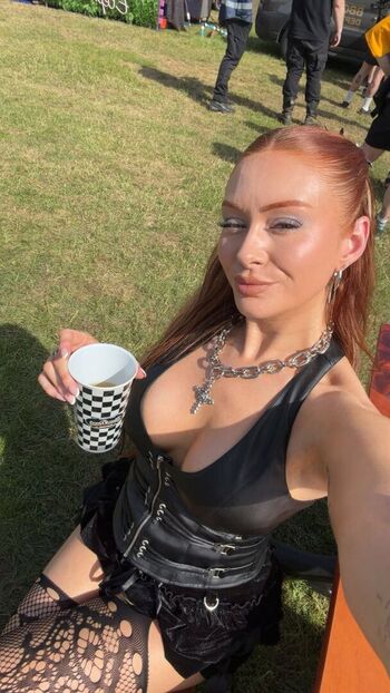 Elzthewitch page leaked private photo uncensored HD quality