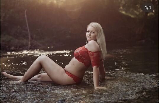 Em w leaked private photo uncensored HD quality