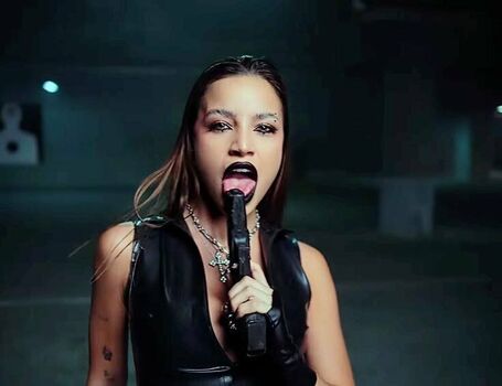 Emilia mernes page leaked private photo uncensored HD quality