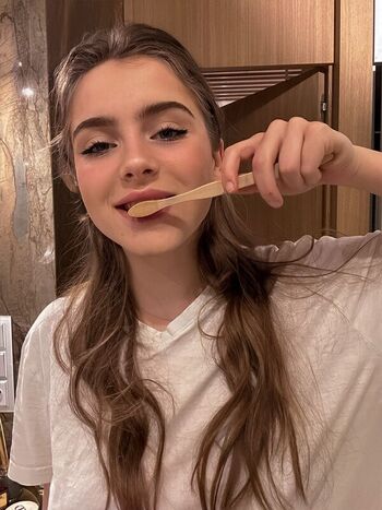 Emiliallure  page leaked private photo uncensored HD quality