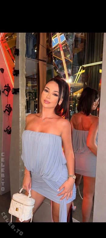 Emiliia ar page leaked private photo uncensored HD quality