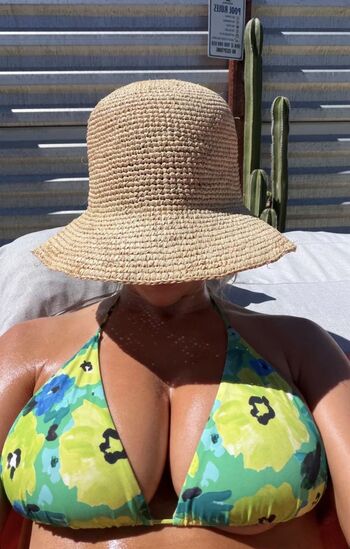 Emily elizabth leaked private photo uncensored HD quality