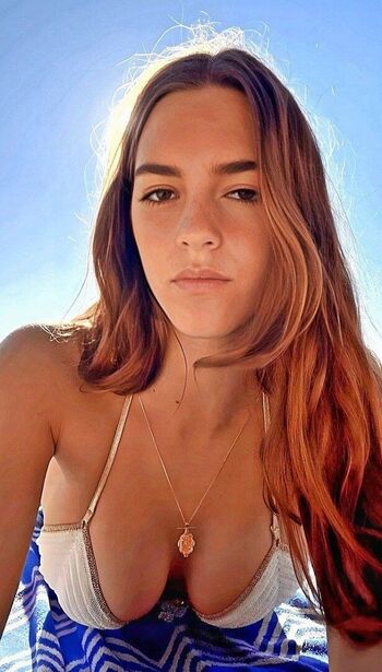 Emily feld  page leaked private photo uncensored HD quality