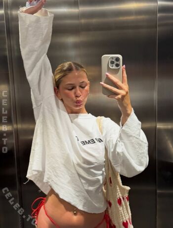 Emilylior page leaked private photo uncensored HD quality