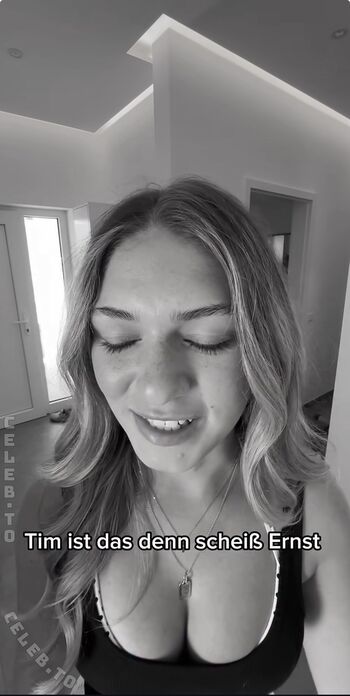 Emilylior page leaked private photo uncensored HD quality