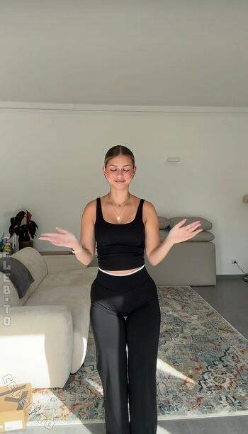 Emilylior leaked private photo uncensored HD quality