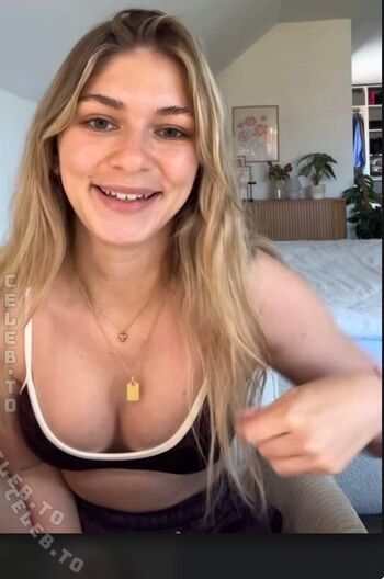 Emilylior leaked private photo uncensored HD quality