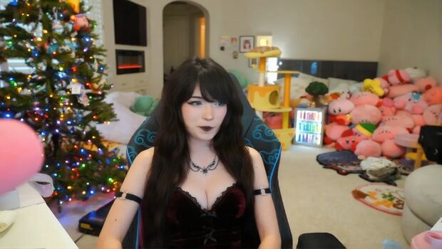 Emiru  page leaked private photo uncensored HD quality