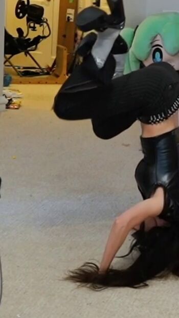 Emiru  page leaked private photo uncensored HD quality