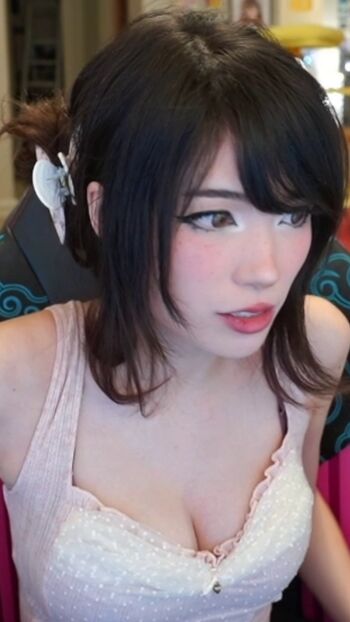 Emiru  page leaked private photo uncensored HD quality