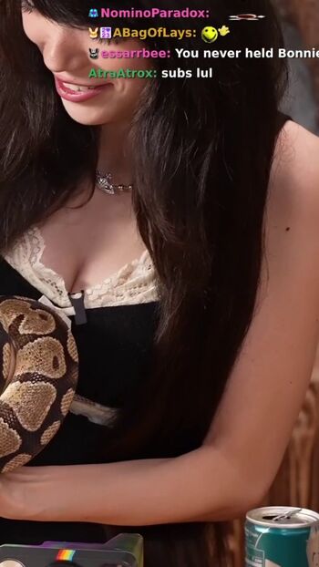 Emiru  page leaked private photo uncensored HD quality