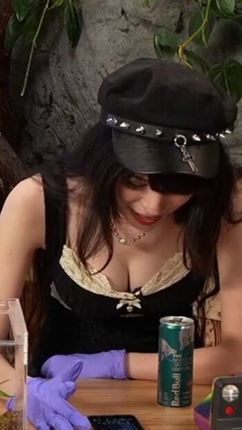 Emiru  page leaked private photo uncensored HD quality