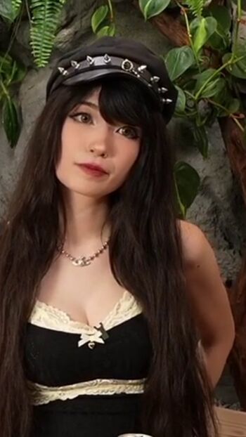 Emiru  page leaked private photo uncensored HD quality