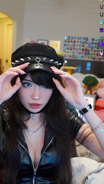 Emiru  page leaked private photo uncensored HD quality