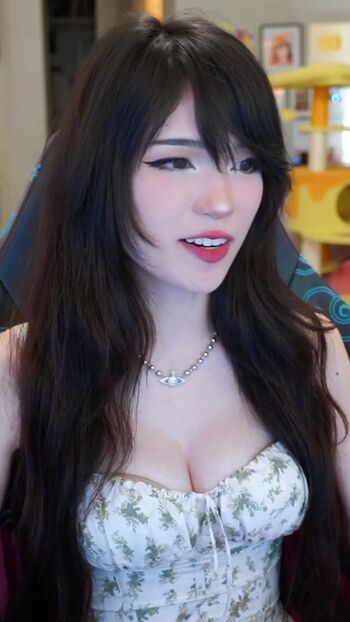 Emiru  page leaked private photo uncensored HD quality