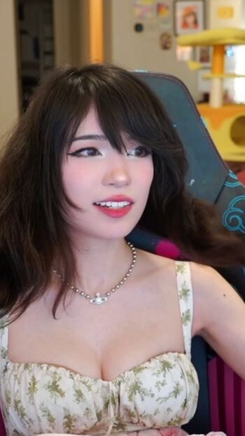 Emiru  page leaked private photo uncensored HD quality