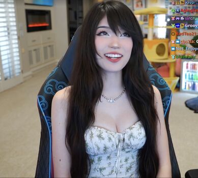 Emiru  page leaked private photo uncensored HD quality