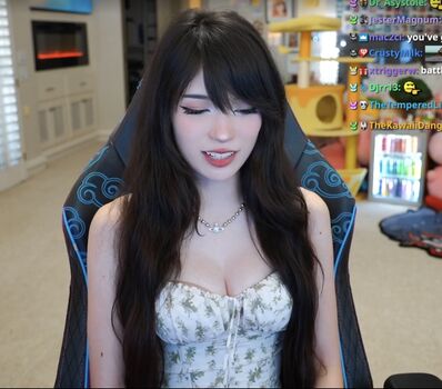 Emiru  page leaked private photo uncensored HD quality