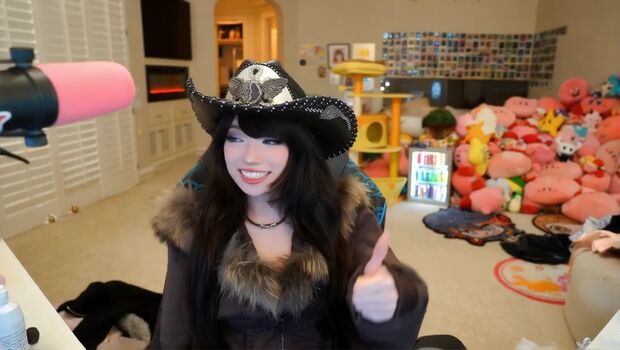 Emiru  page leaked private photo uncensored HD quality