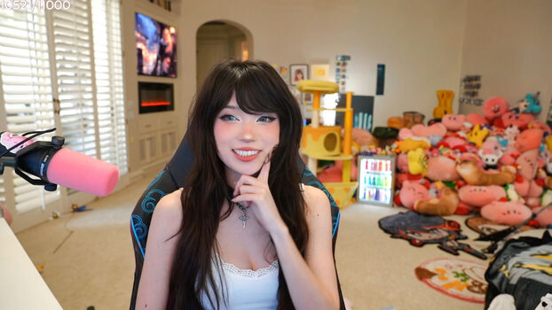 Emiru  page leaked private photo uncensored HD quality