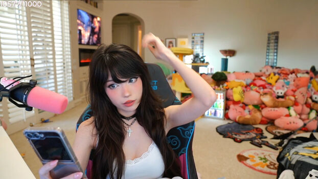 Emiru  page leaked private photo uncensored HD quality