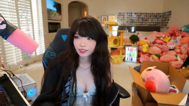 Emiru  page leaked private photo uncensored HD quality