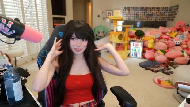 Emiru  page leaked private photo uncensored HD quality