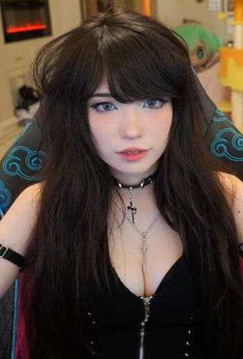 Emiru  page leaked private photo uncensored HD quality