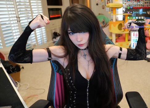 Emiru  page leaked private photo uncensored HD quality