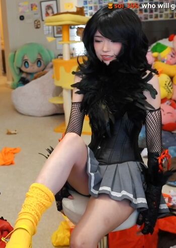 Emiru  page leaked private photo uncensored HD quality