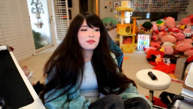 Emiru  page leaked private photo uncensored HD quality