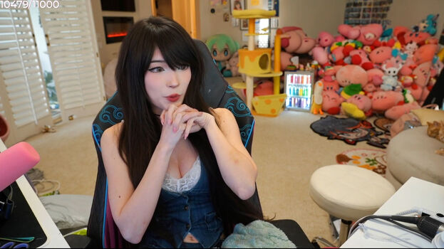 Emiru  page leaked private photo uncensored HD quality