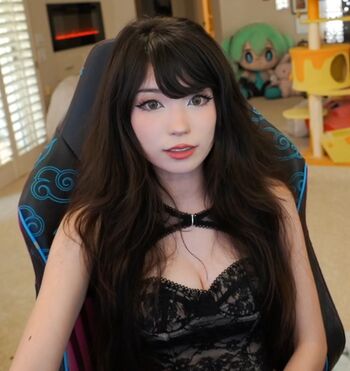 Emiru  page leaked private photo uncensored HD quality