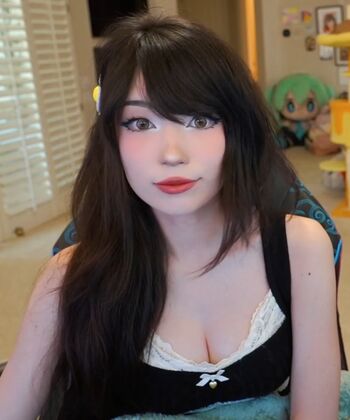 Emiru  page leaked private photo uncensored HD quality