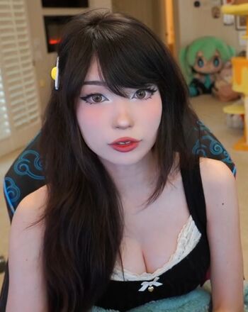 Emiru  page leaked private photo uncensored HD quality