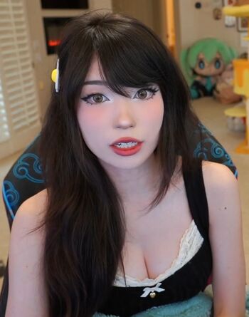 Emiru  page leaked private photo uncensored HD quality