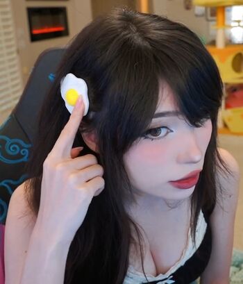 Emiru  page leaked private photo uncensored HD quality