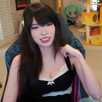 Emiru  page leaked private photo uncensored HD quality